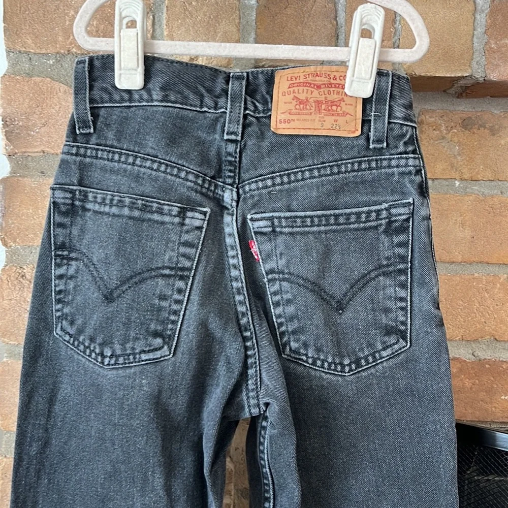 Vintage Levi’s | size 9 Kids Black 550 Relaxed High Waisted Jeans